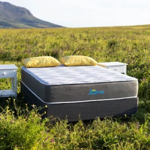 SlaapTyd Luukse Ondersteuningsmatras, wat premium gerief, hoëdigtheid skuim vir rugondersteuning, en 'n 20-jaar waarborg bied.